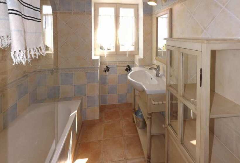 بنسيون Mas Dansavan