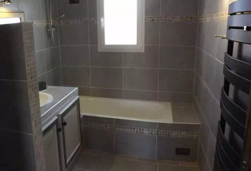 ペンション Mas Dansavan