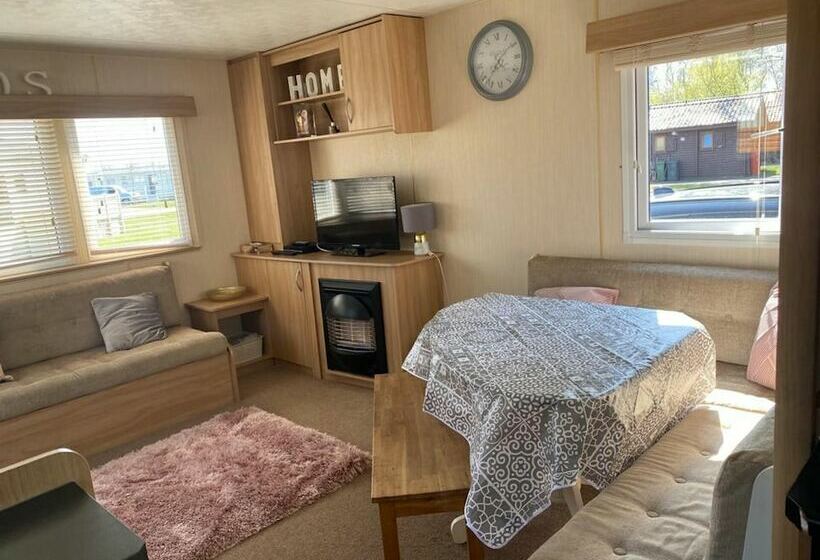 Stunning 8berth Caravan In Tattershall Lakes