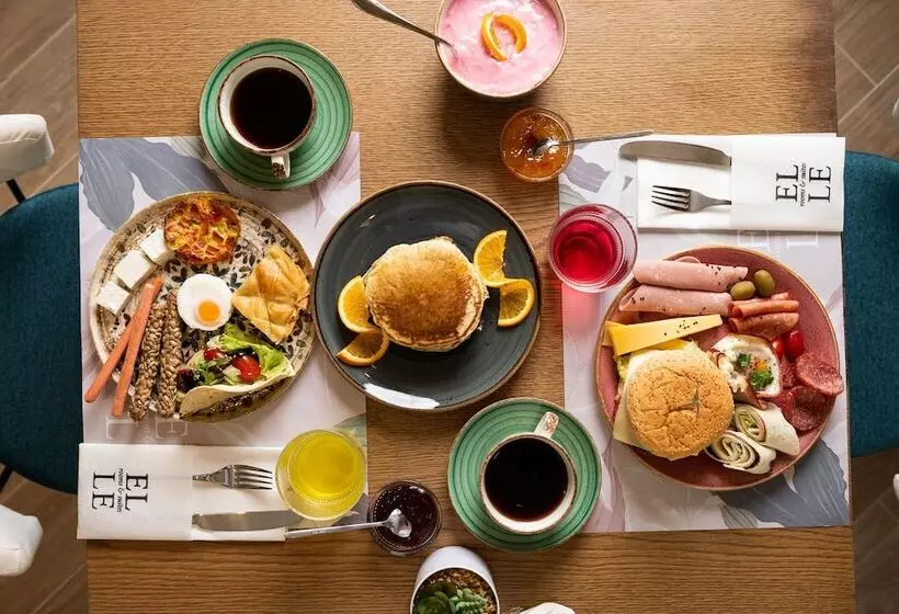 Hotelli Elle Rooms & Suites