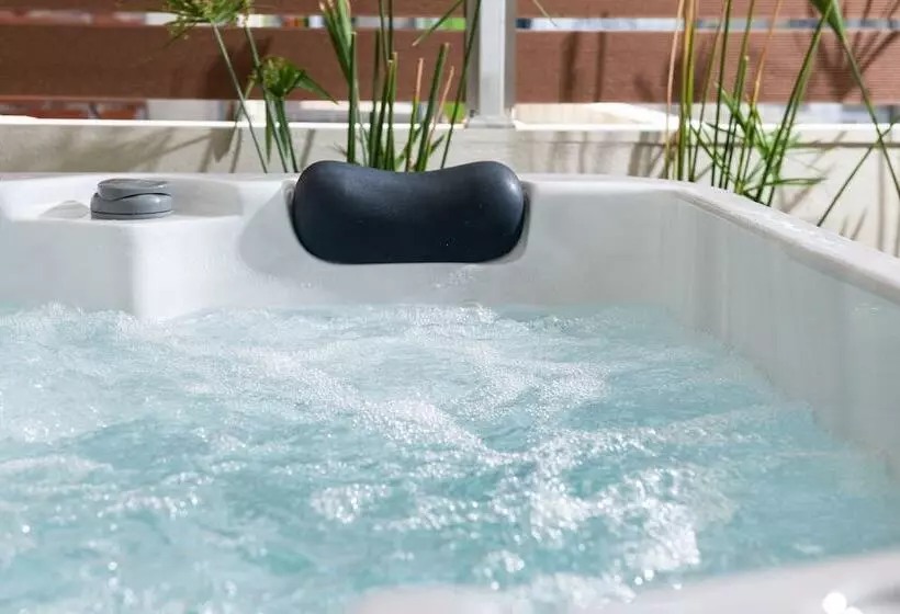 Hotelli Elle Rooms & Suites