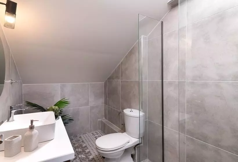 Hotelli Elle Rooms & Suites