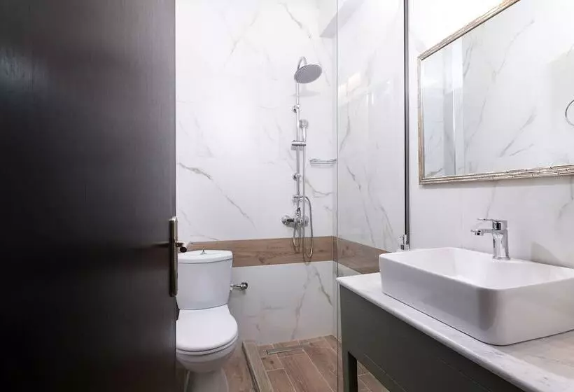 Hotelli Elle Rooms & Suites