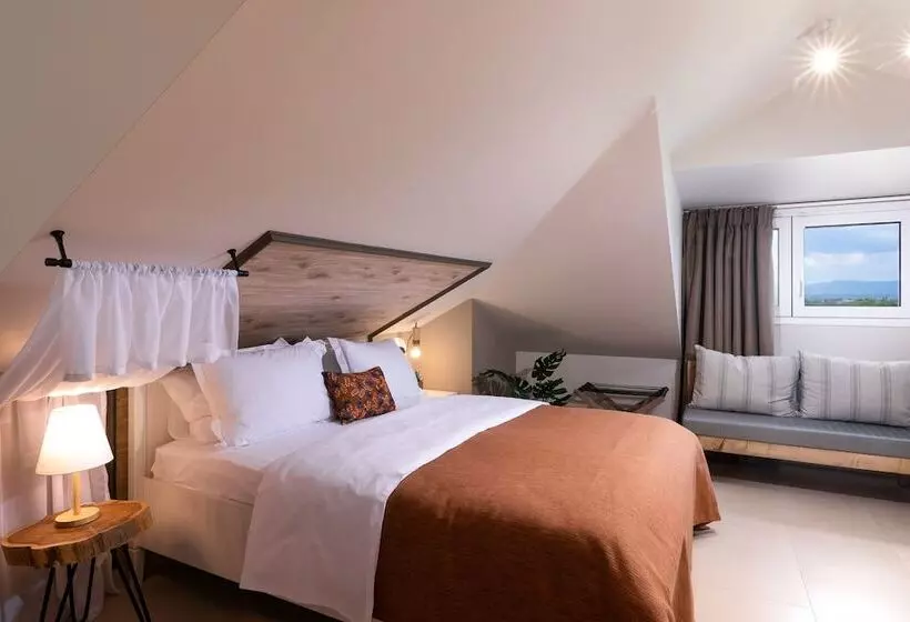 Hotelli Elle Rooms & Suites