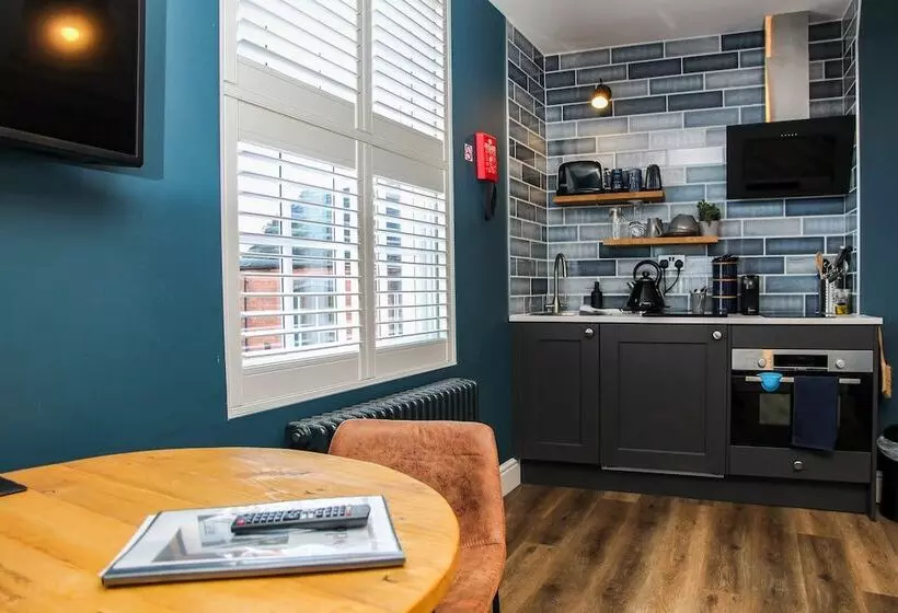 Hotelli No.12 Self Check In Apartments