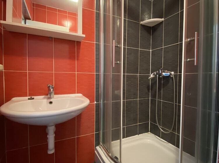 פנסיון Lighthouse Vodice