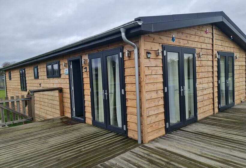 레지던스 Charming 3bed Lodge In Bury Saint Edmunds