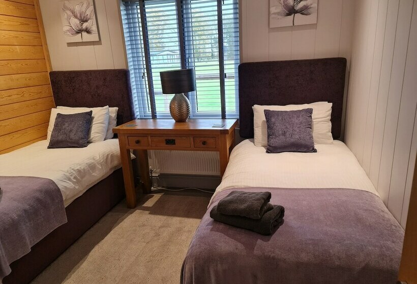 레지던스 Charming 3bed Lodge In Bury Saint Edmunds