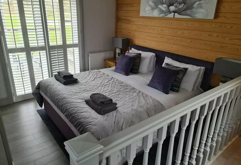 レジデンス Charming 3bed Lodge In Bury Saint Edmunds