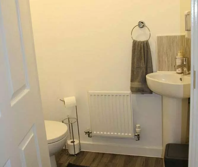 レジデンス Beautiful 1 Bed House In Peterborough