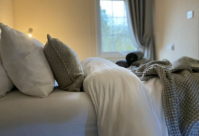 The Cabin At Glan Aber