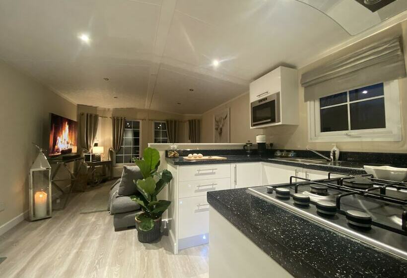 The Cabin At Glan Aber