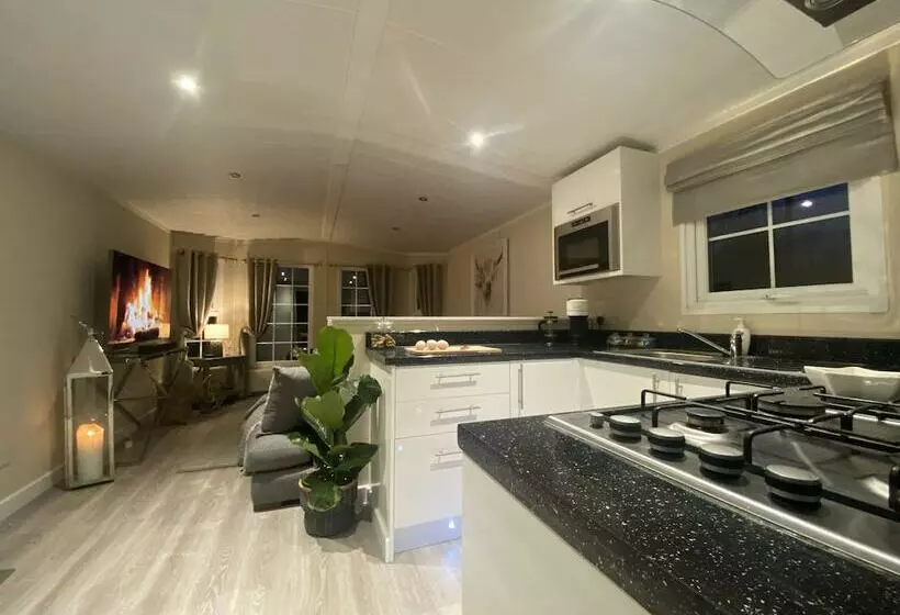 The Cabin At Glan Aber