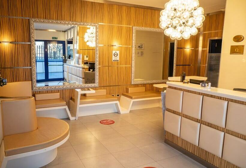 簡易ホテル Residence White Palace