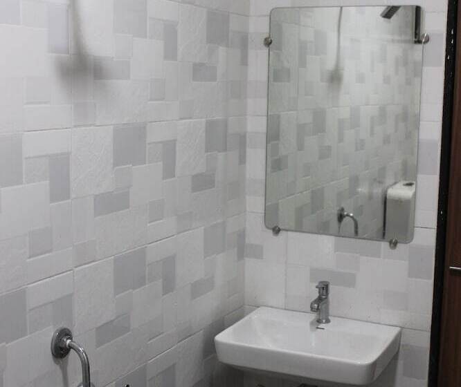 هتل Mukesh Residency