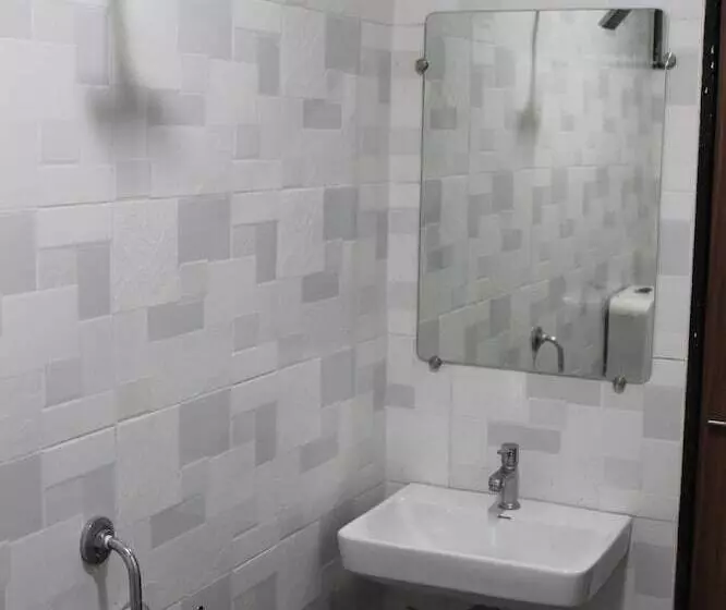 Hotelli Mukesh Residency