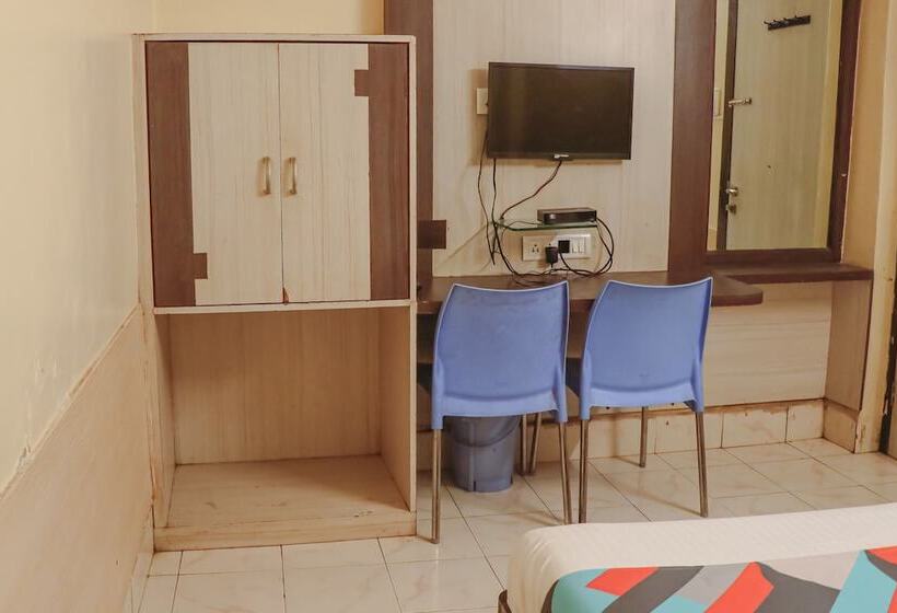 هتل Mukesh Residency