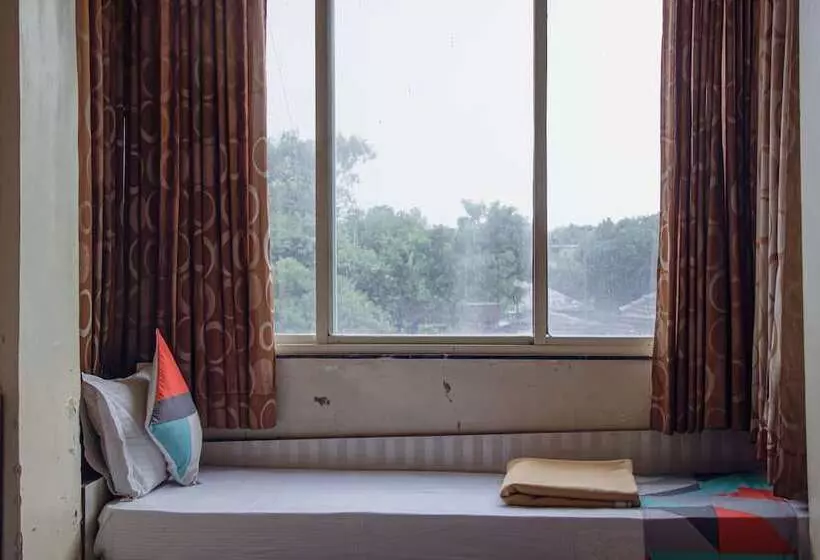 Hotelli Mukesh Residency