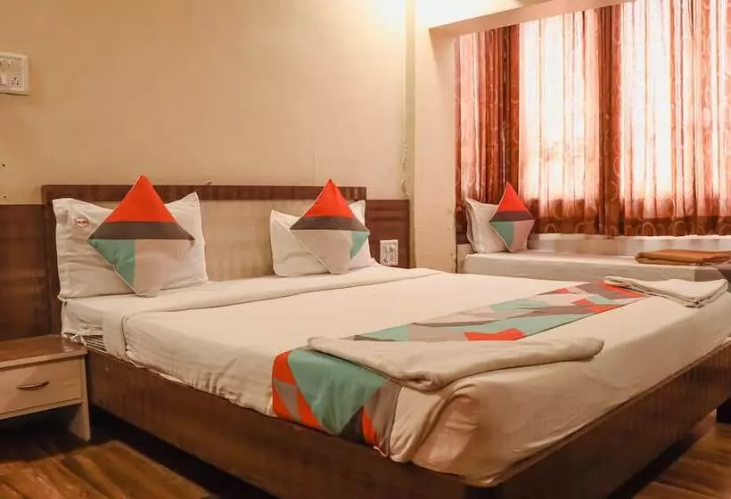 Hotelli Mukesh Residency