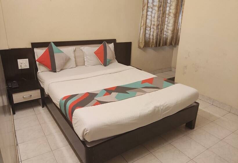 هتل Mukesh Residency