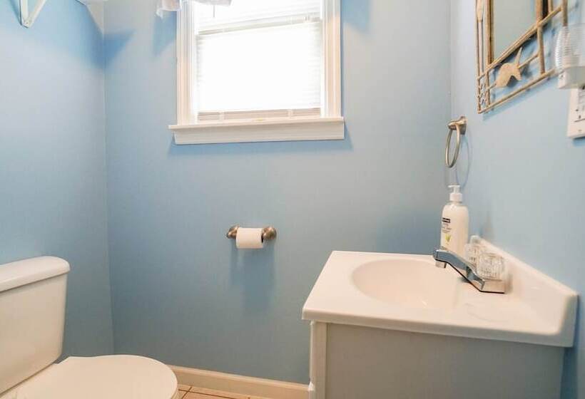 Paradise Cove Lakeside Cottages