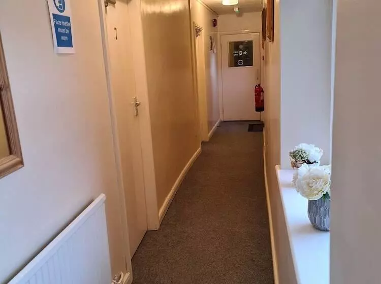 ペンション The Coach House