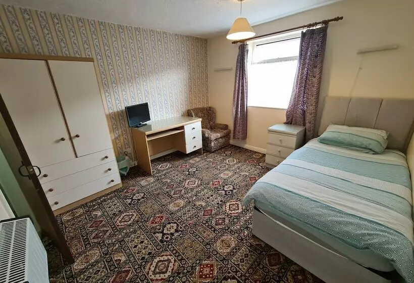 ペンション The Coach House