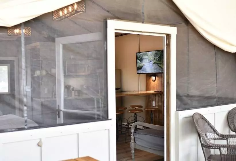 19 Son S Geronimo   Birdhouse Cabin