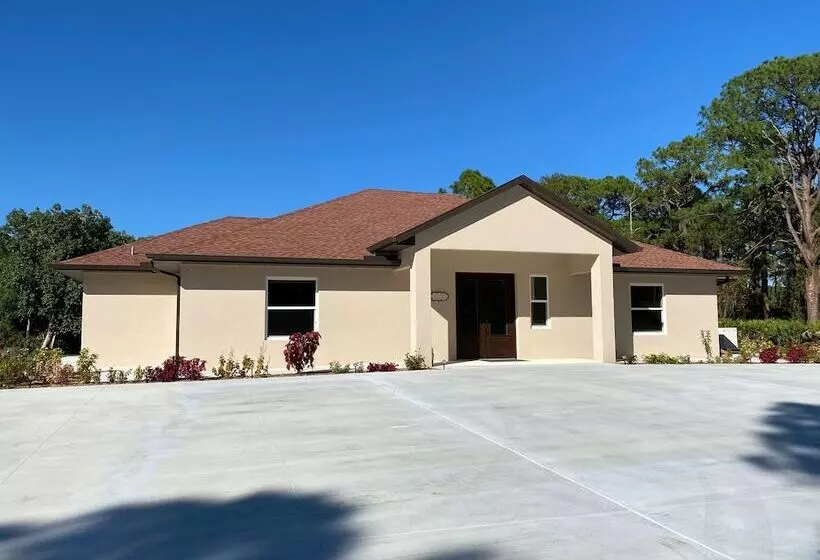 Aamiaismajoitus (B&B) Suite Dreams Guesthouse Aka Care Takeover Home