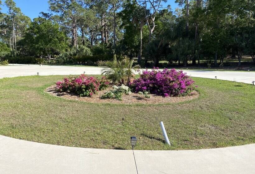 مبيت وإفطار Suite Dreams Guesthouse Aka Care Takeover Home