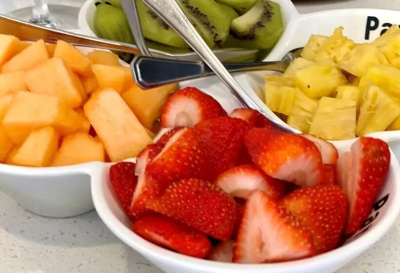 Aamiaismajoitus (B&B) Suite Dreams Guesthouse Aka Care Takeover Home