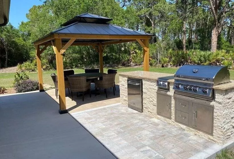 Aamiaismajoitus (B&B) Suite Dreams Guesthouse Aka Care Takeover Home