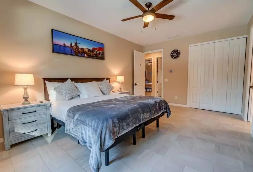 Aamiaismajoitus (B&B) Suite Dreams Guesthouse Aka Care Takeover Home