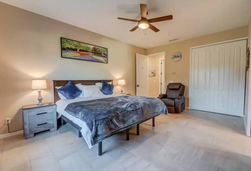 Aamiaismajoitus (B&B) Suite Dreams Guesthouse Aka Care Takeover Home