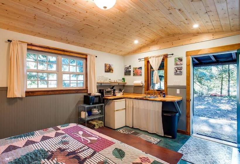 72mf Rustic Pets Ok Sleeps 2