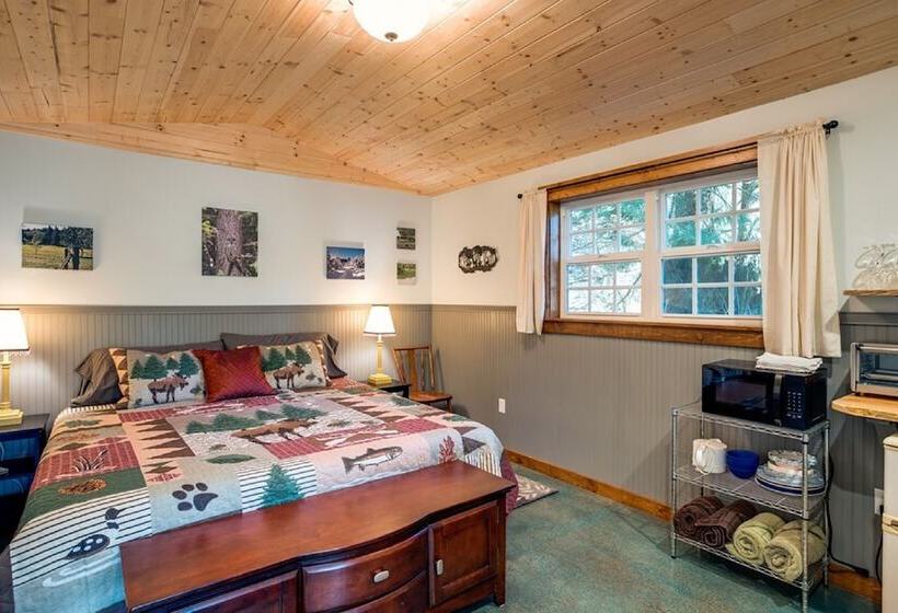 72mf Rustic Pets Ok Sleeps 2