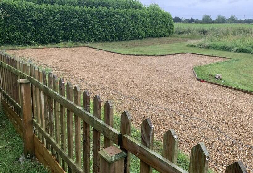 Come & Stay On A Real Norfolk Vineyard