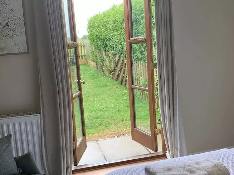 Come & Stay On A Real Norfolk Vineyard