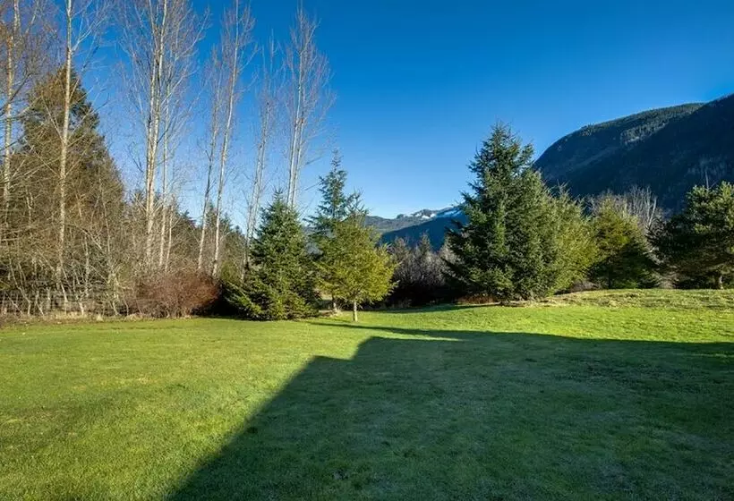 72mf   Rustic   Pets Ok   Sleeps 2