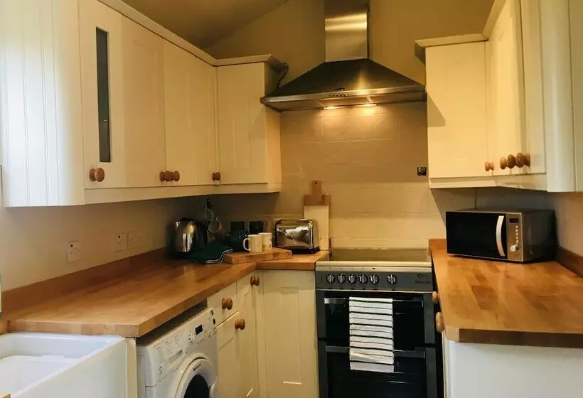 Come & Stay On A Real Norfolk Vineyard