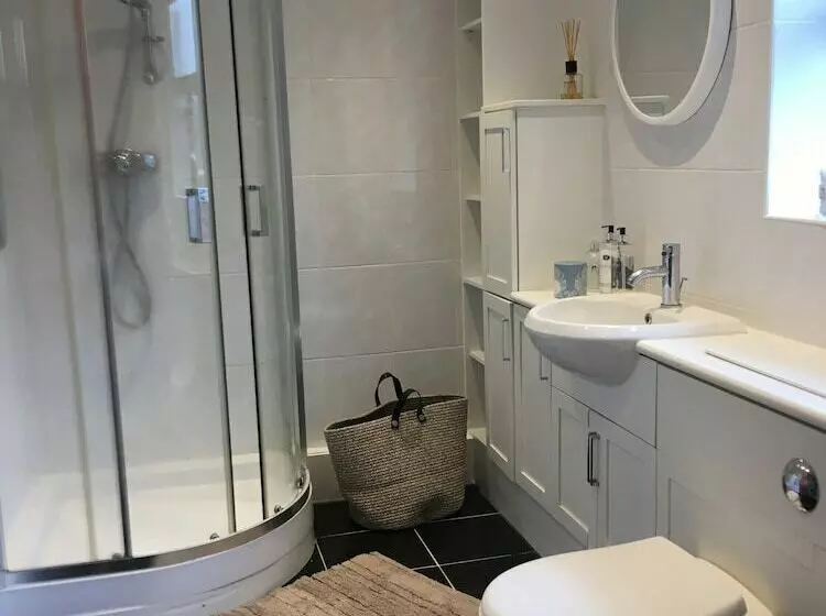 Come & Stay On A Real Norfolk Vineyard