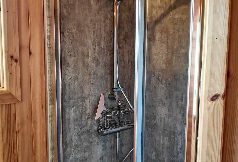 Bespoke Hand Built Shepherds Hut In Dunbeath