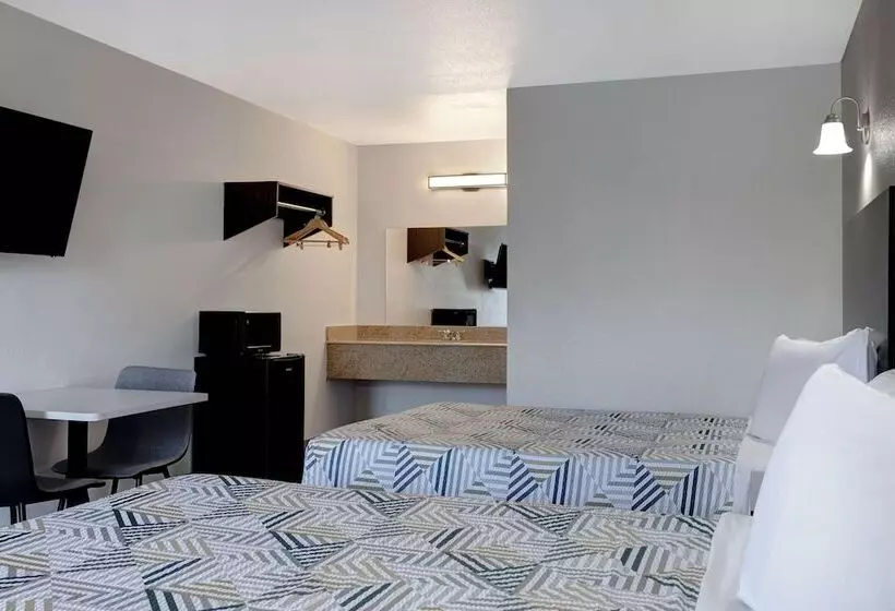 Motelli Studio 6 Branson West Mo Silver Dollar City