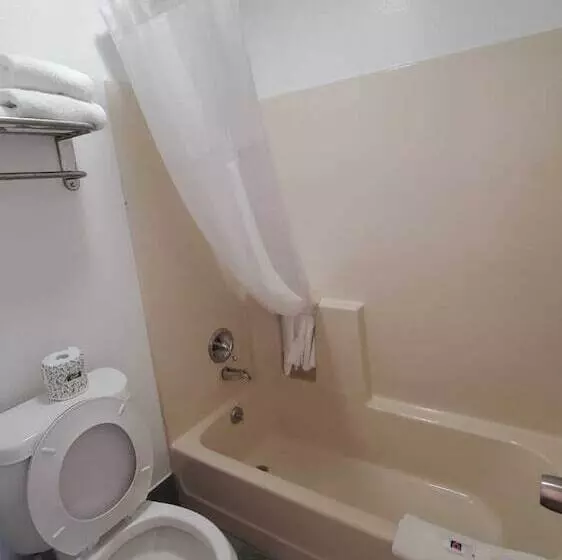 Motelli Studio 6 Branson West Mo Silver Dollar City