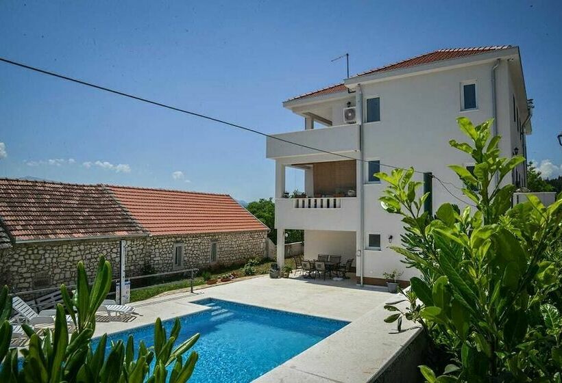 펜션 Imotski Blaue See Apartments , Pool