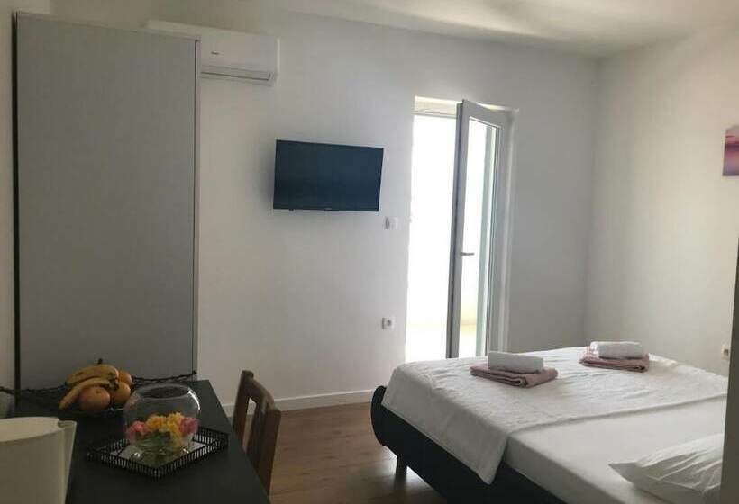 펜션 Imotski Blaue See Apartments , Pool