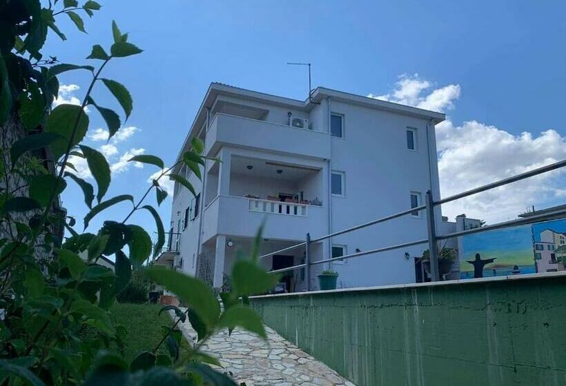 펜션 Imotski Blaue See Apartments , Pool