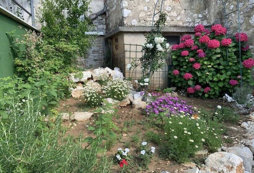 펜션 Imotski Blaue See Apartments , Pool