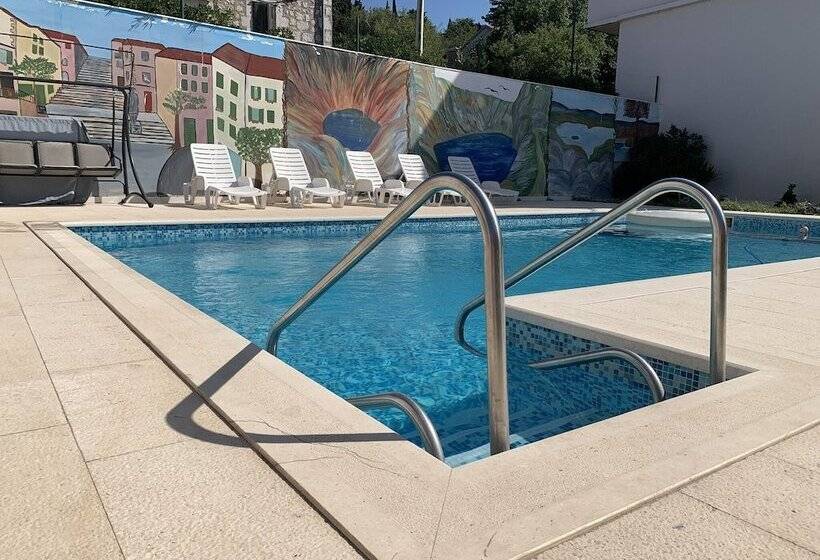 펜션 Imotski Blaue See Apartments , Pool