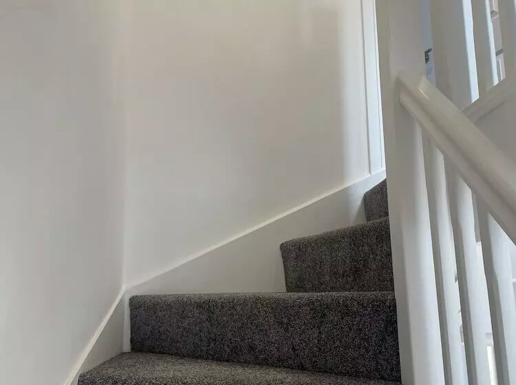 レジデンス Beautiful 3 Bed House In Derby With Parking